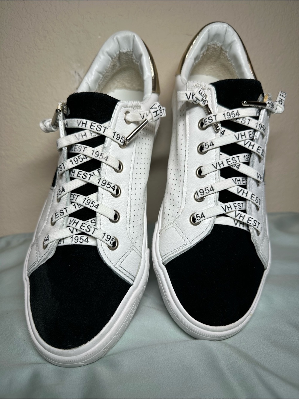 Vintage Havana Black and White Low-Top Sneakers